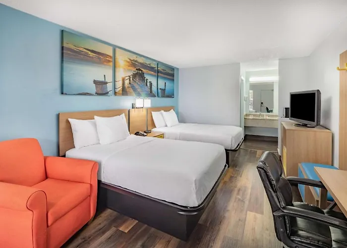 Days Inn By Wyndham Pensacola I-10