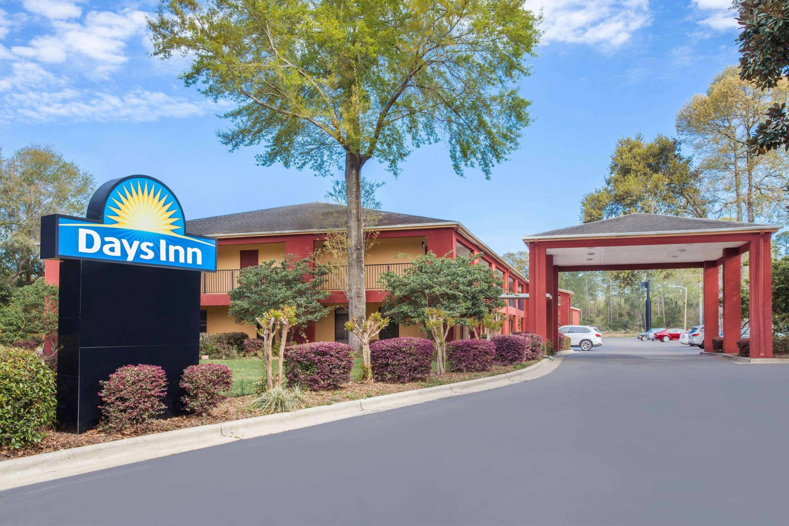 Motel Days By Wyndham Pensacola I-10 2*