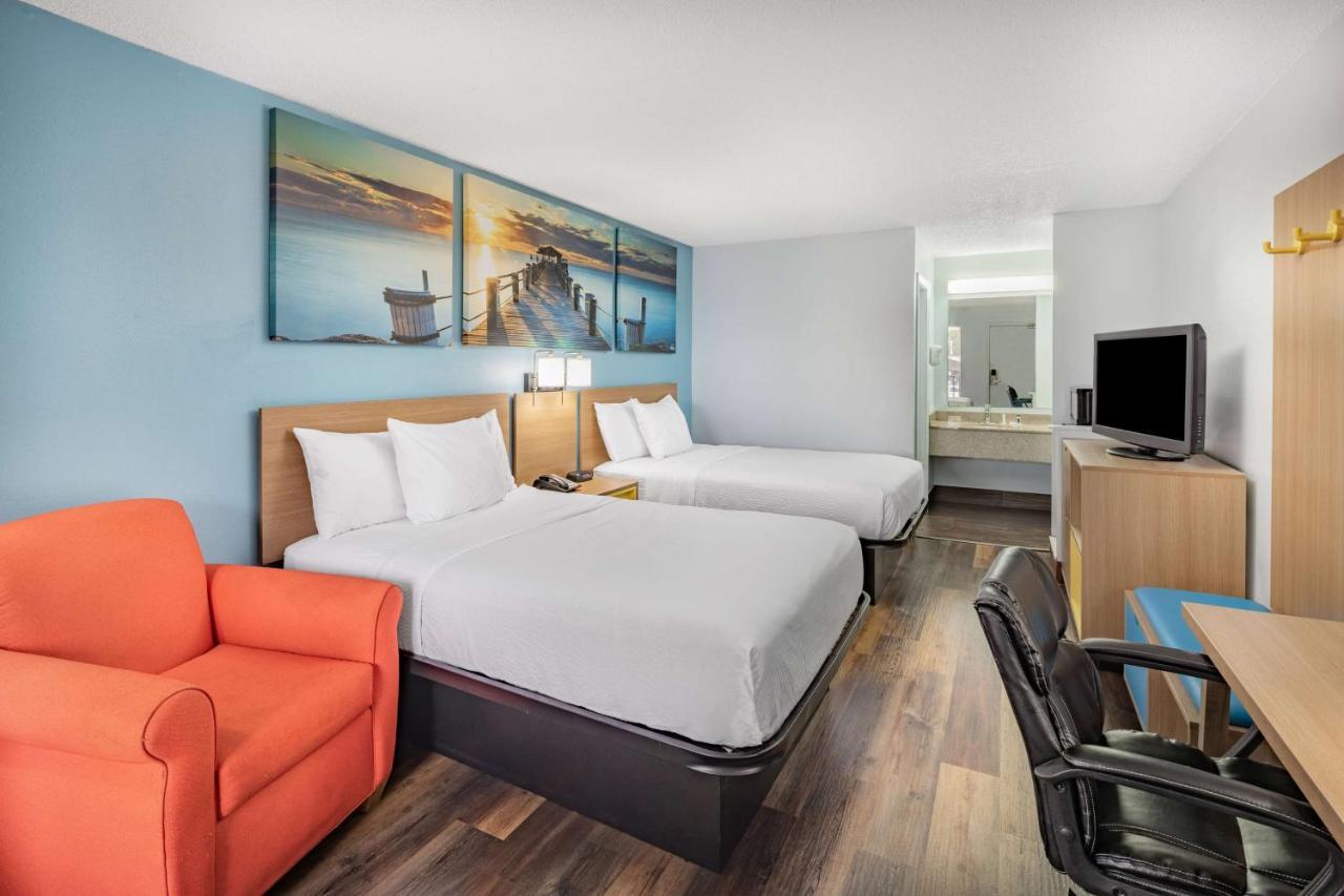 Days By Wyndham Pensacola I-10 Motel