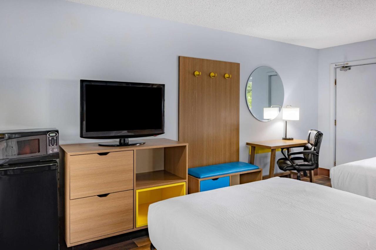 Motel Days By Wyndham Pensacola I-10 2*