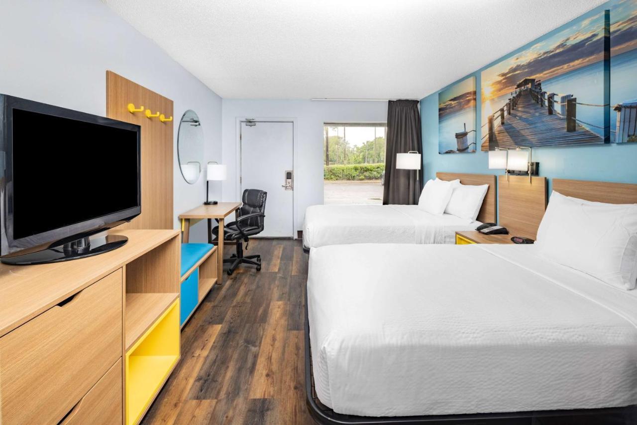 Days By Wyndham Pensacola I-10 Motel