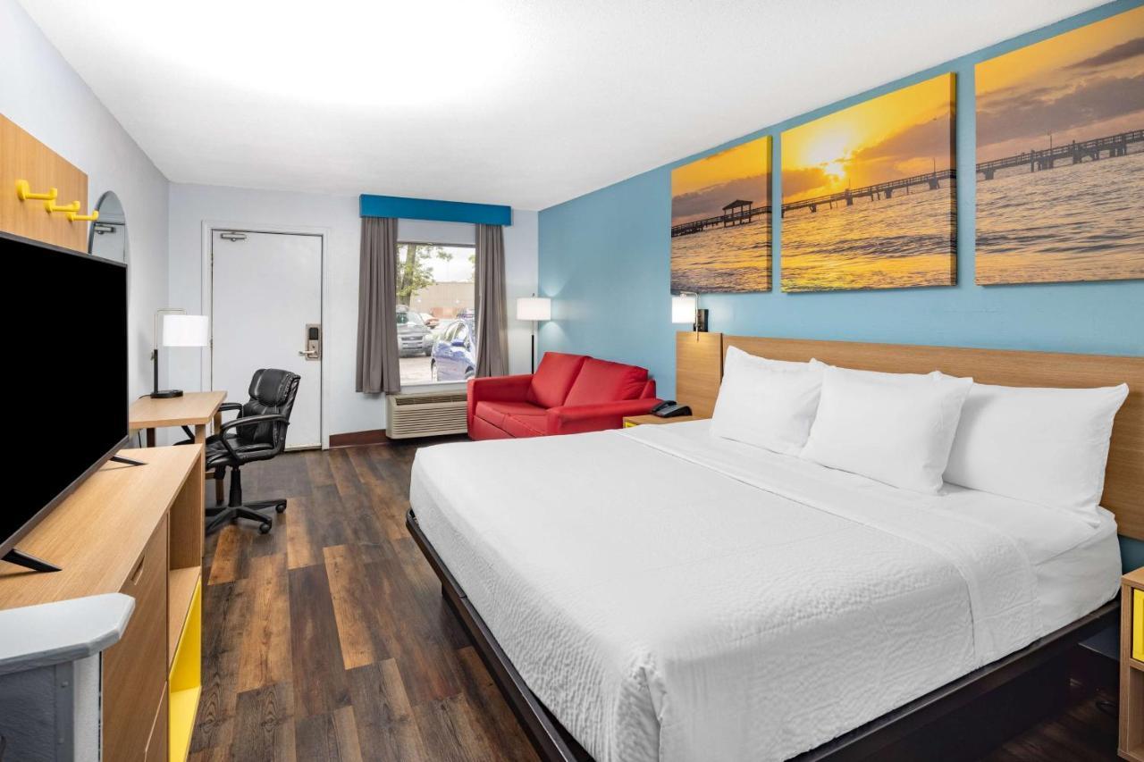 Motel Days By Wyndham Pensacola I-10 Ferry Pass