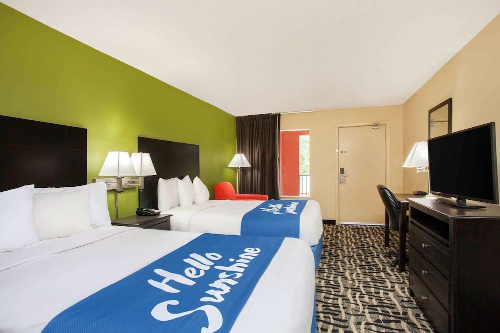 Days By Wyndham Pensacola I-10