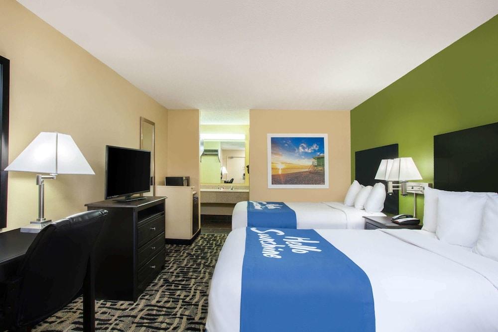 Days By Wyndham Pensacola I-10
