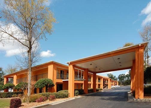 Days By Wyndham Pensacola I-10 Motel